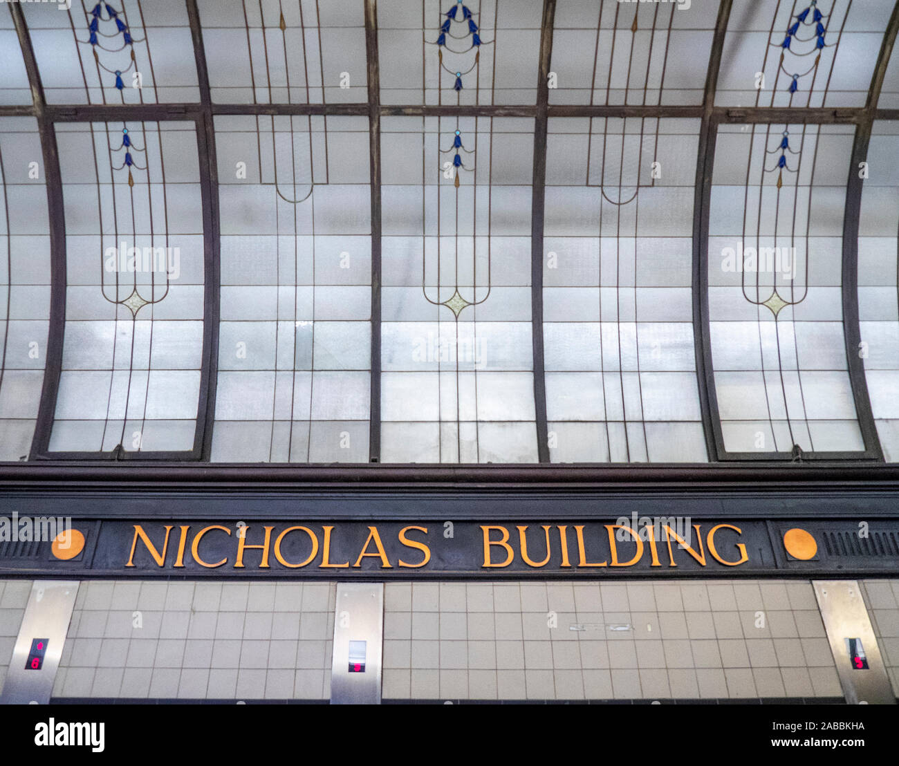 Plomb vitraux voûté du ventilateur de plafond cathédrale dans le commerce de détail en arcade Bâtiment Melbourne Australie Victoria Nicholas. Banque D'Images