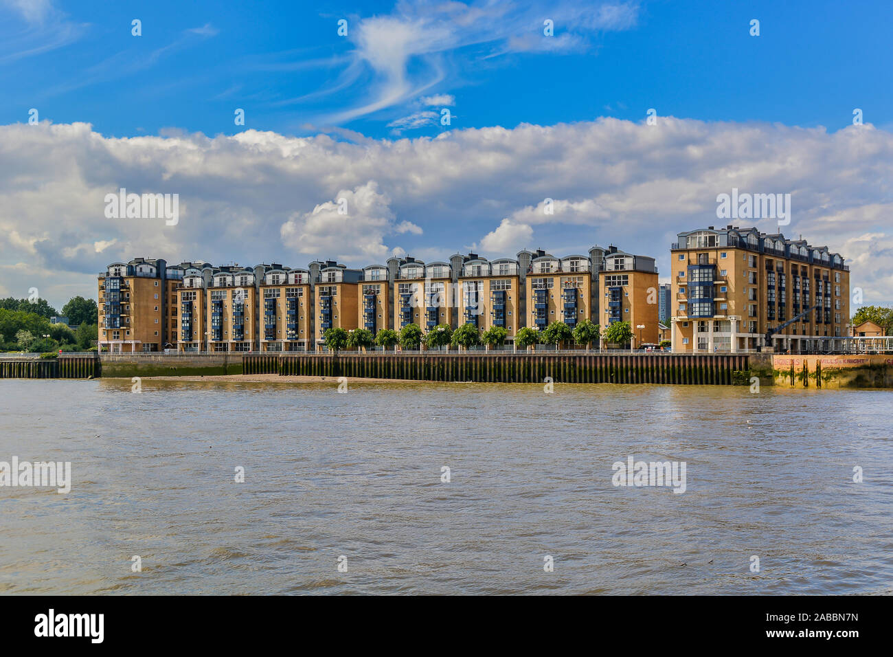 Converted wharfs Banque de photographies et d&rsquo;images &agrave; haute r&eacute;solution