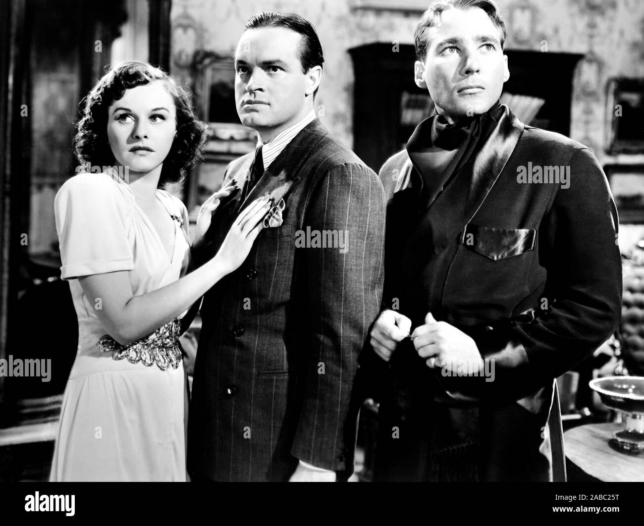Le Chat Et Le Canari De Gauche Paulette Goddard Bob Hope Douglass Montgomery 1939 Photo Stock Alamy