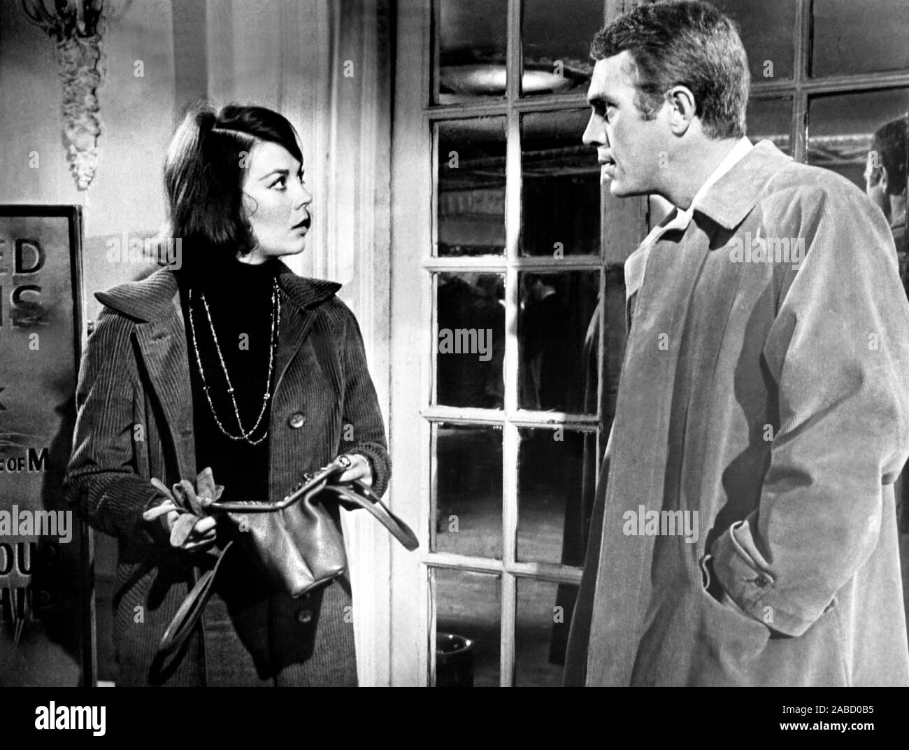 L'amour avec l'étranger, de gauche, Natalie Wood, Steve McQueen, 1963 Banque D'Images