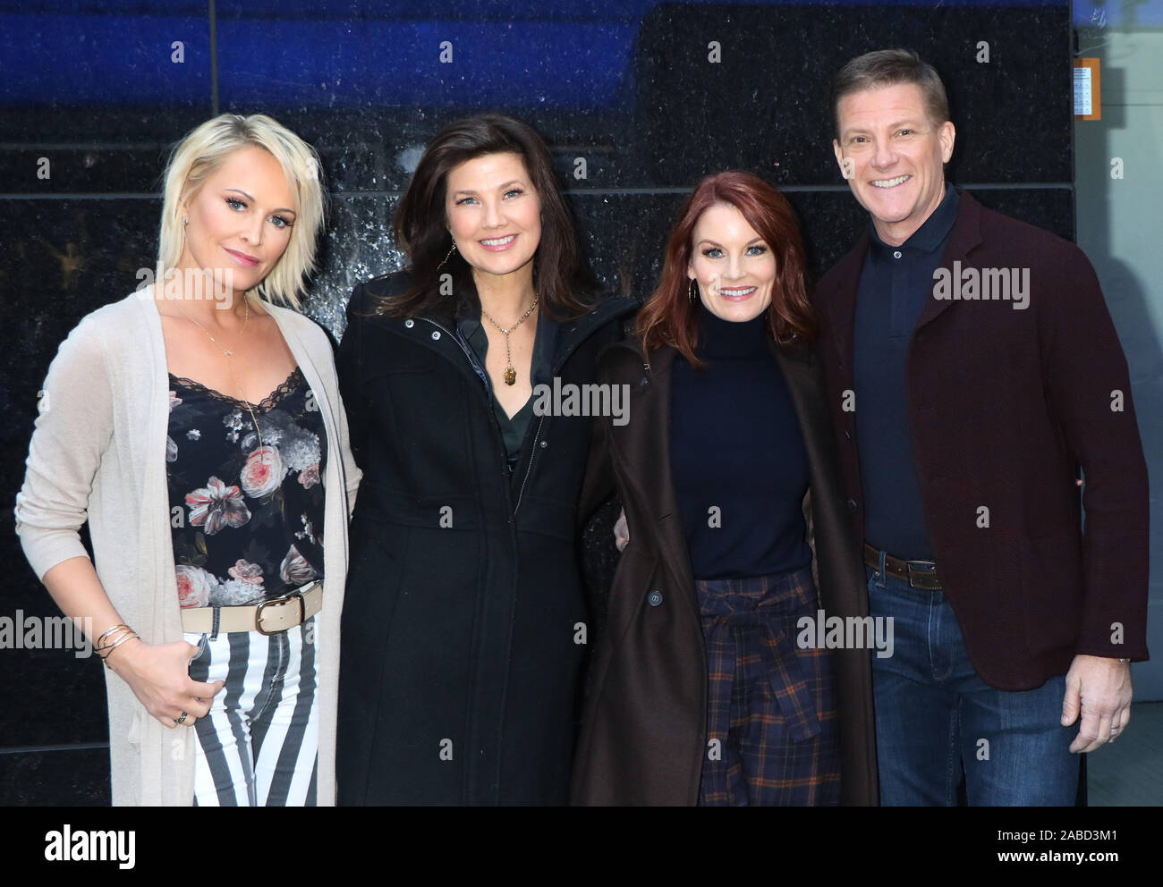 New York, NY, USA. 26 Nov, 2019. Josie Bissett, Daphne Zuniga, Laura Leighton et Doug Savant à Strahan, Sara & Keke pour Melrose Place Cast Reunion interview le 26 novembre 2019 à New York. Credit : Rw/media/Alamy Punch Live News Banque D'Images