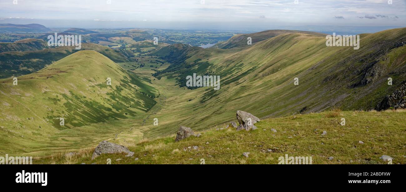 Vue nord de Rampsgill la tête dans les branchies, les rampes communes Martindale & Ullswater, Cumbria Banque D'Images