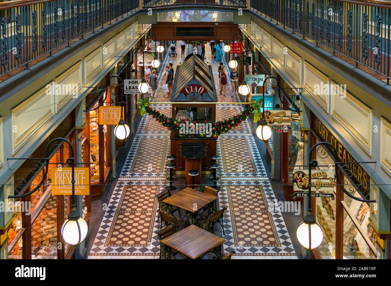 Adelaide, Australie - 10 novembre 2017 : décorations de Noël à Adélaïde Arcade Banque D'Images