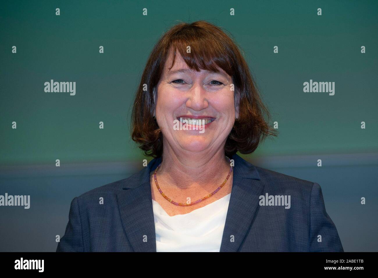 Manger, Deutschland. 27 Nov, 2019. Hildegard Müller devient la plus puissante voiture amant Allemagnes. Archives photos ; Hildegard MÜLLER, Möller, réseau et infrastructure de gestion portrait, portrait, portrait, portrait image unique, seul le motif, l'Assemblée générale annuelle de Innogy SE le 30 avril dans la salle Grugahalle Essen å l'utilisation dans le monde entier | Credit : dpa/Alamy Live News Banque D'Images