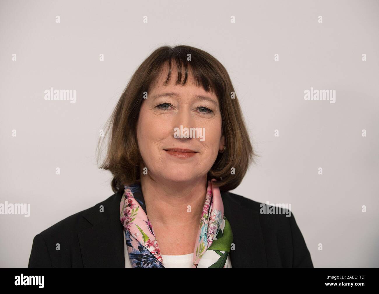 Hildegard Müller devient la plus puissante voiture amant Allemagnes. Archives photos ; Hildegard MÜLLER (MUí ? LLER) (Réseau de Gestion et infrastructure). Conférence de presse annuelle de Innogy SE, le 12 mars 1818 à Essen/Allemagne. Å L'utilisation dans le monde entier | Banque D'Images