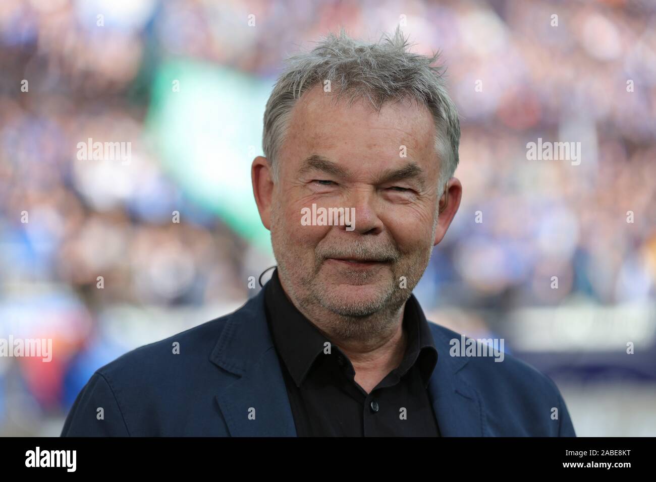 Gelsenkirchen, Allemagne. 12Th Mar 2017. firo : 12.03.2017 Football, 1.Bundesliga, la saison 2016/2017 FC Schalke 04 - FC Augsburg 3 : 0 Manfred, Manni BREUCKMANN, Portrait, hôte, Horfunk, journaliste | Conditions de crédit dans le monde entier : dpa/Alamy Live News Banque D'Images