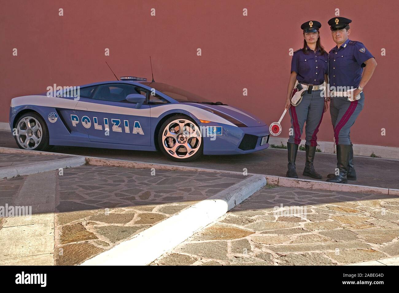 Lamborghini voiture de police et d'officiers de police Polizia Stradale à Rome Banque D'Images