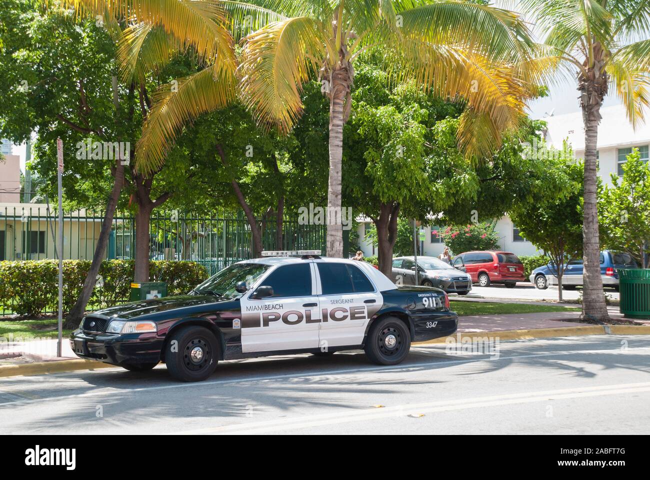 Voiture de police garée dans la rue de Miami South Beach, États-Unis Banque D'Images