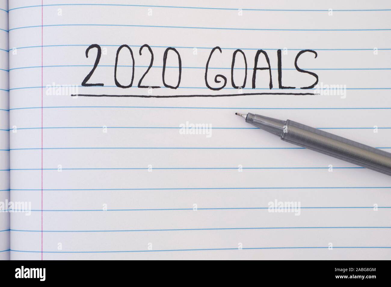 2020 liste des objectifs de l'ordinateur portable sur feuille. Close up. Banque D'Images