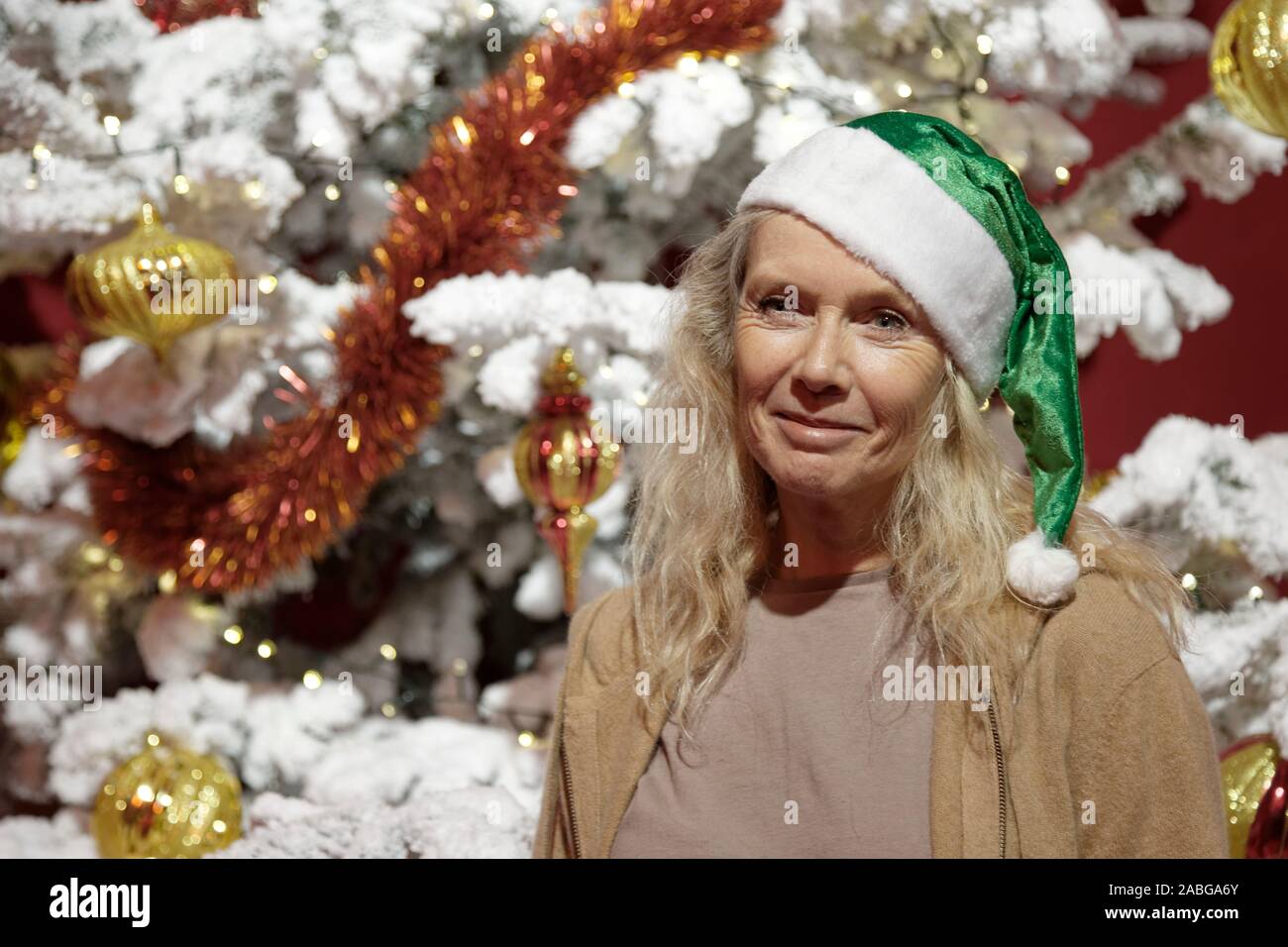 Paris, France.20 novembre 2019. Christiane Jean assiste au lancement du « Peres Noel Verts » du secours populaire Français à Paris, France Banque D'Images