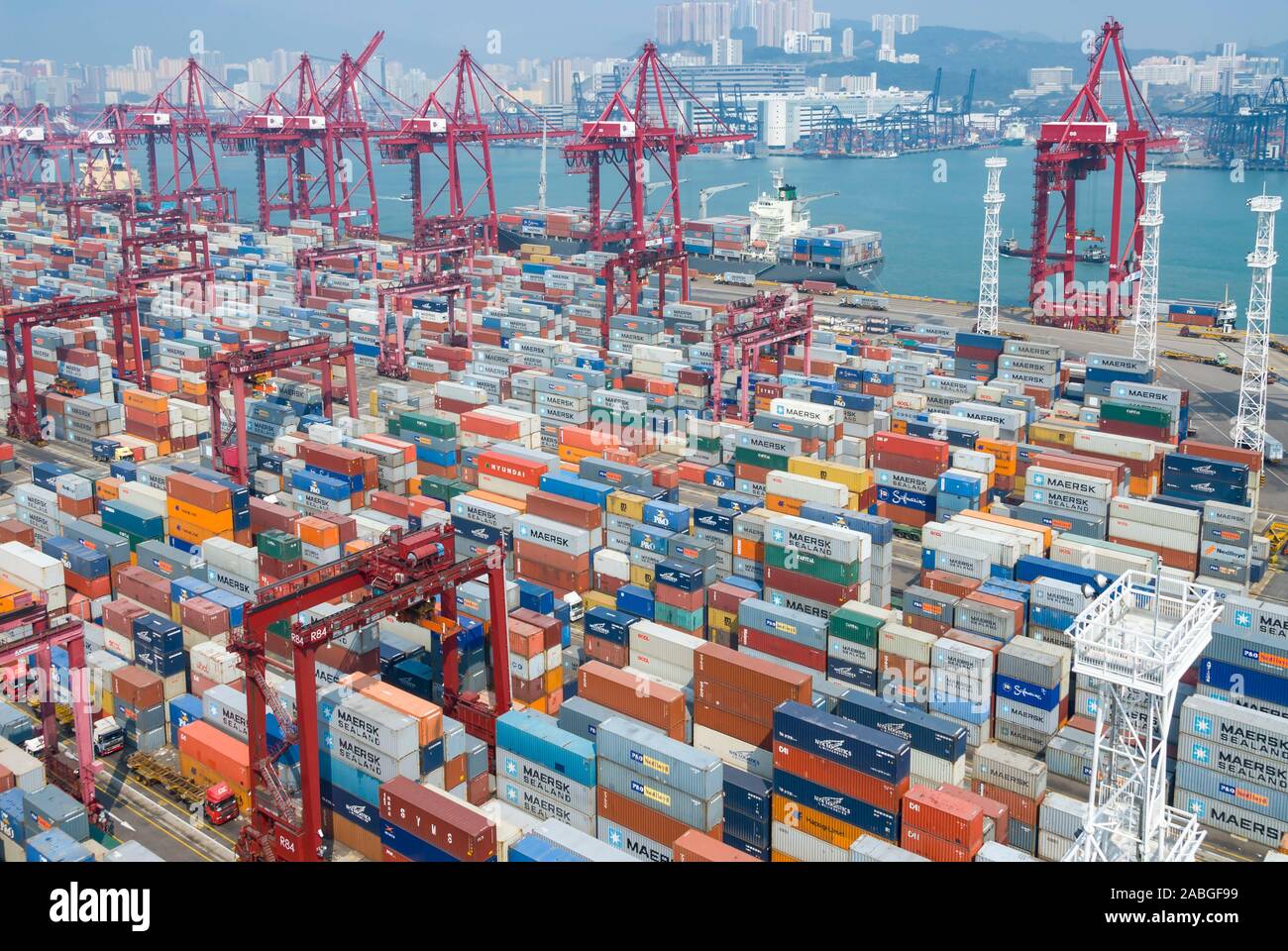Grand terminal à conteneurs dans le port de Hong Kong, Chine Banque D'Images