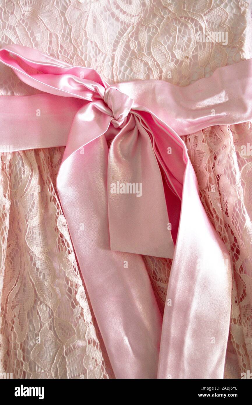 Sur une robe rose Banque D'Images