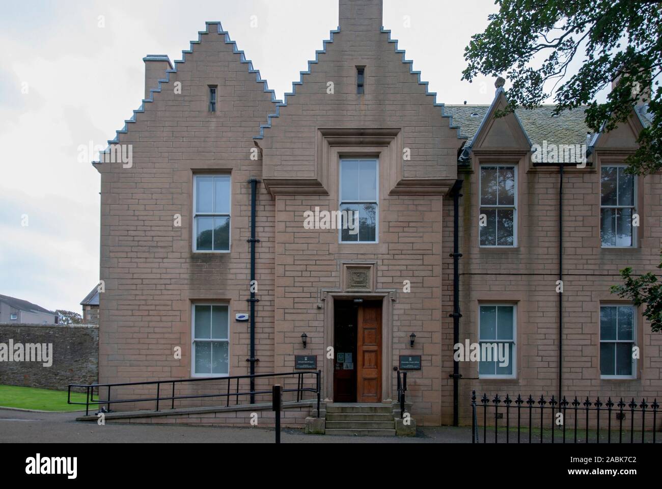 1877 Kirkwall Sheriff Court & Procureur Fiscals Watergate Bureau Kirkwall Orkney Ecosse Royaume-uni continentale Vue extérieure de 1877 John David Boyce scots sc Banque D'Images