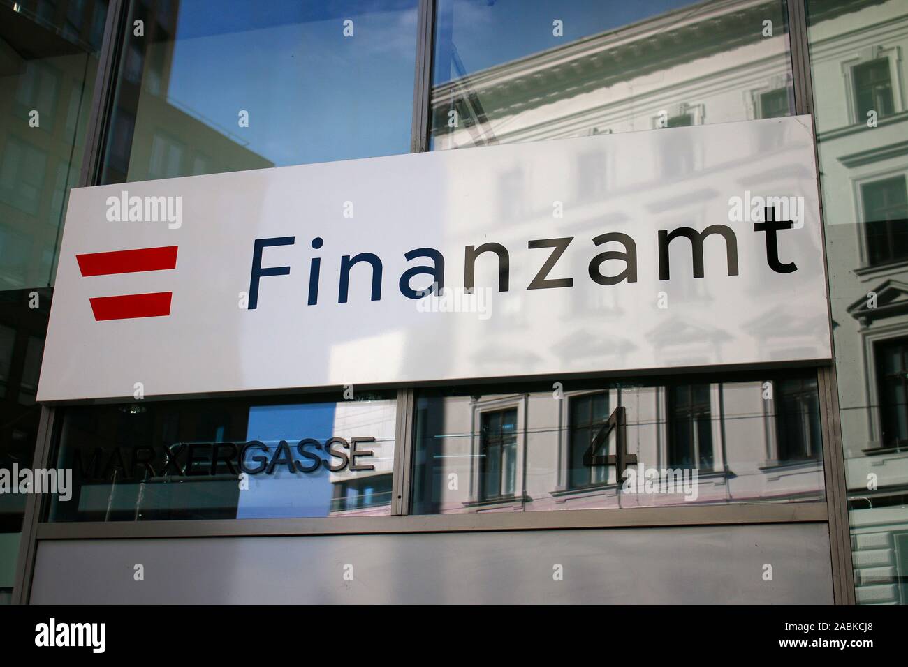 Logo' Finanzamt, Wien, Österreich/ Vienne, Autriche (nur für redaktionelle  Verwendung. Keine Werbung. Http://www.360-berlin.de. Referenzdatenbank : ©  Photo Stock - Alamy