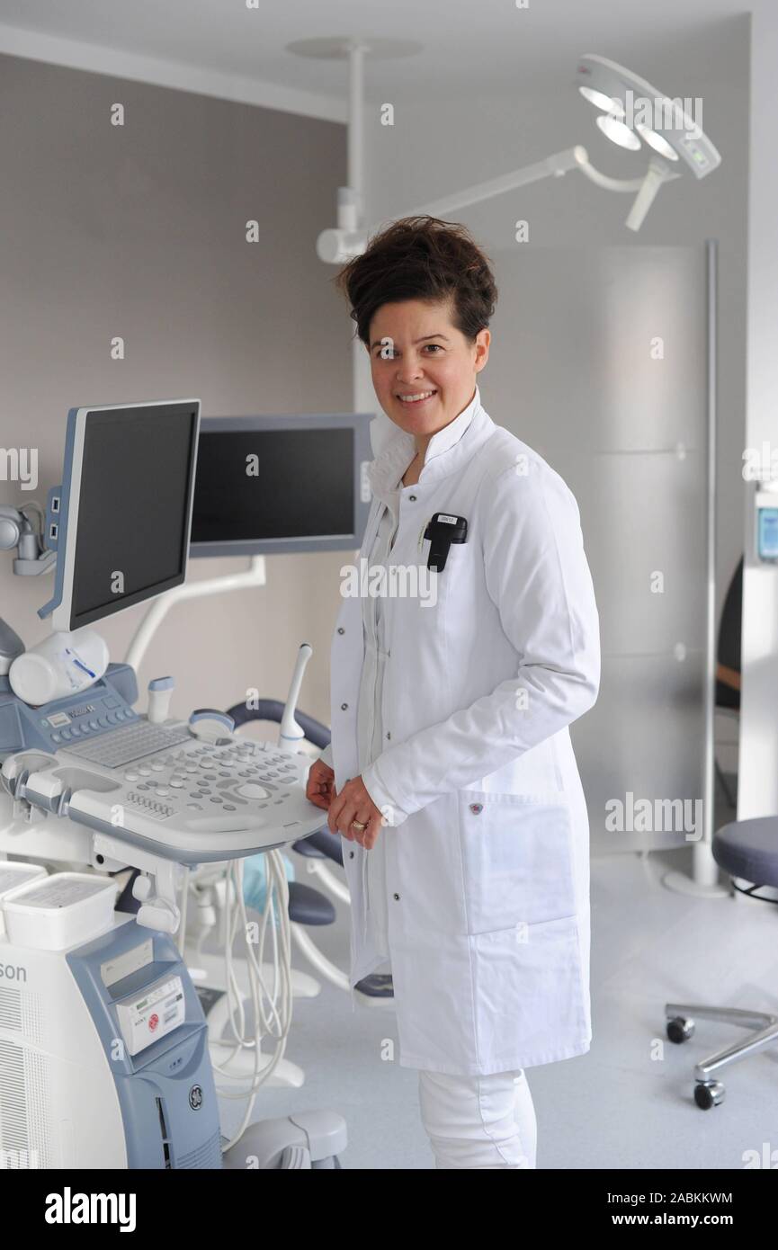 Dr. Sabine Keim, médecin chef de la clinique de gynécologie et d'obstétrique à l'Helios Klinikum München Pasing dans l'Ouest, à la Clinique de gynécologie. [Traduction automatique] Banque D'Images