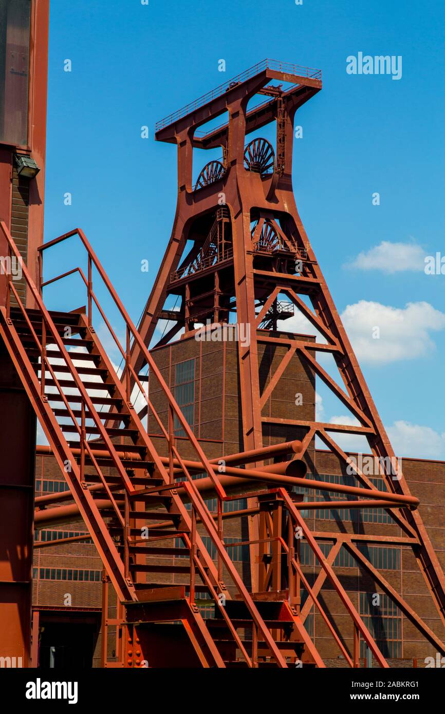 La mine Zollverein classé au patrimoine mondial, à Essen, l'arbre, Zollverein XII fosse double trame, Allemagne Banque D'Images