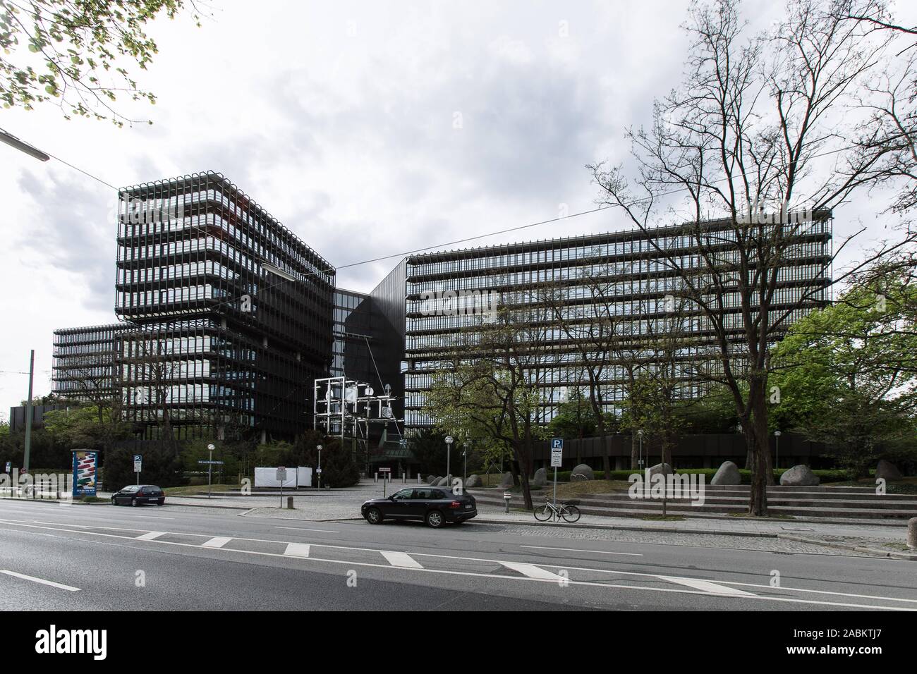 Bâtiment principal de l'Office européen des brevets à Erhardtstraße à Munich. [Traduction automatique] Banque D'Images