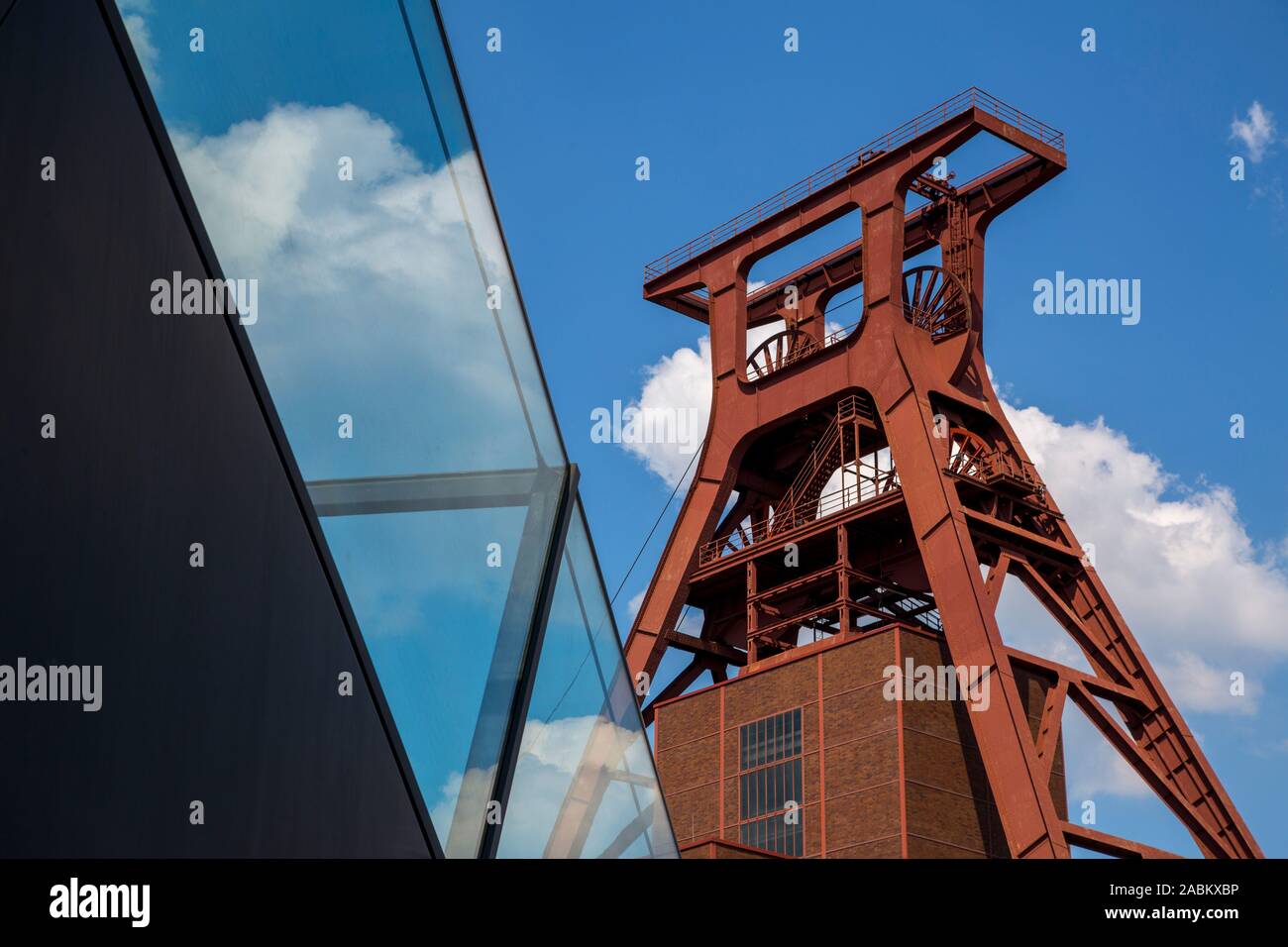 La mine Zollverein classé au patrimoine mondial, à Essen, l'arbre, Zollverein XII fosse double trame, Allemagne Banque D'Images