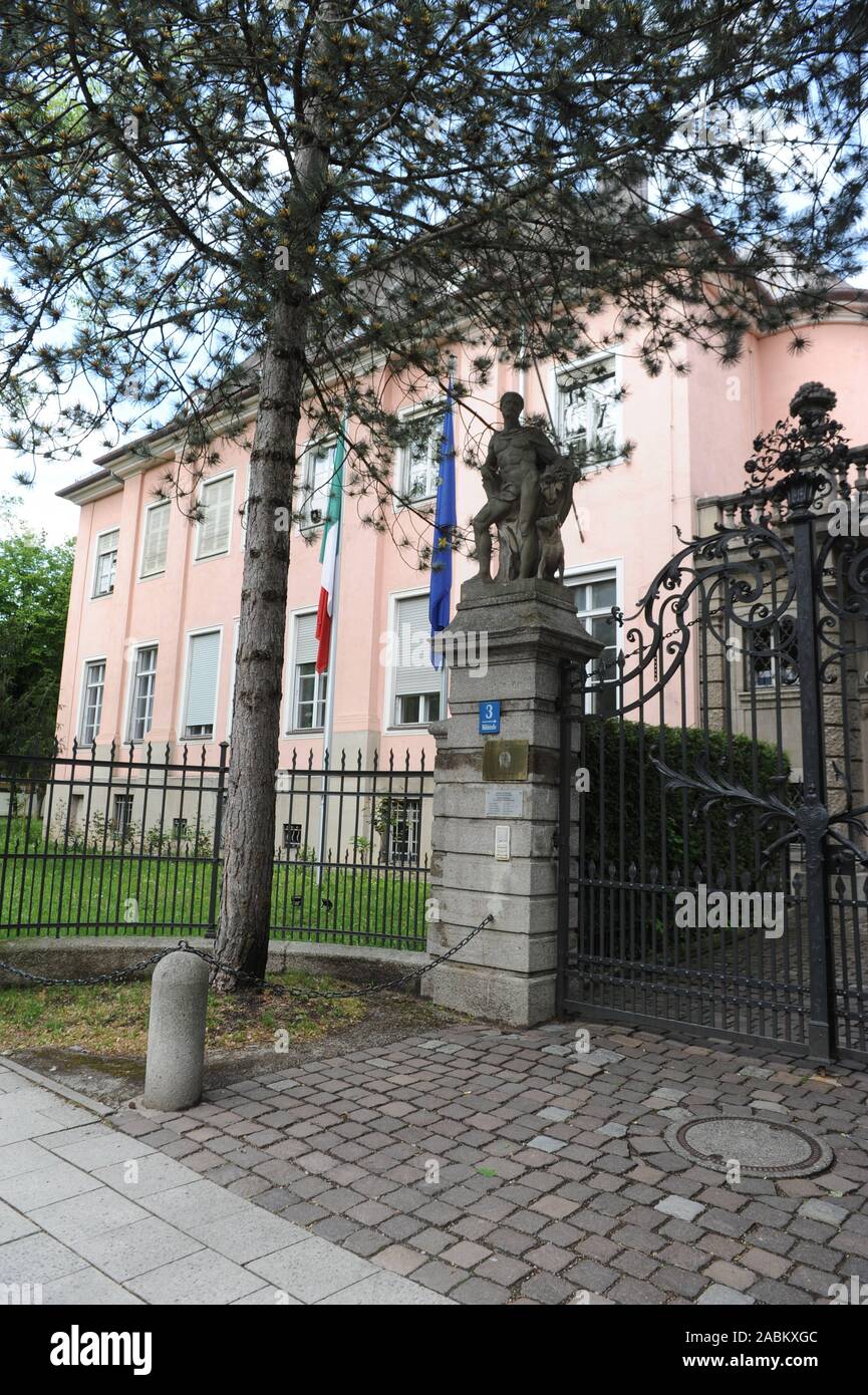 Consulat général d'Italie à l'Möhlstraße dans Bogenhausen. [Traduction automatique] Banque D'Images