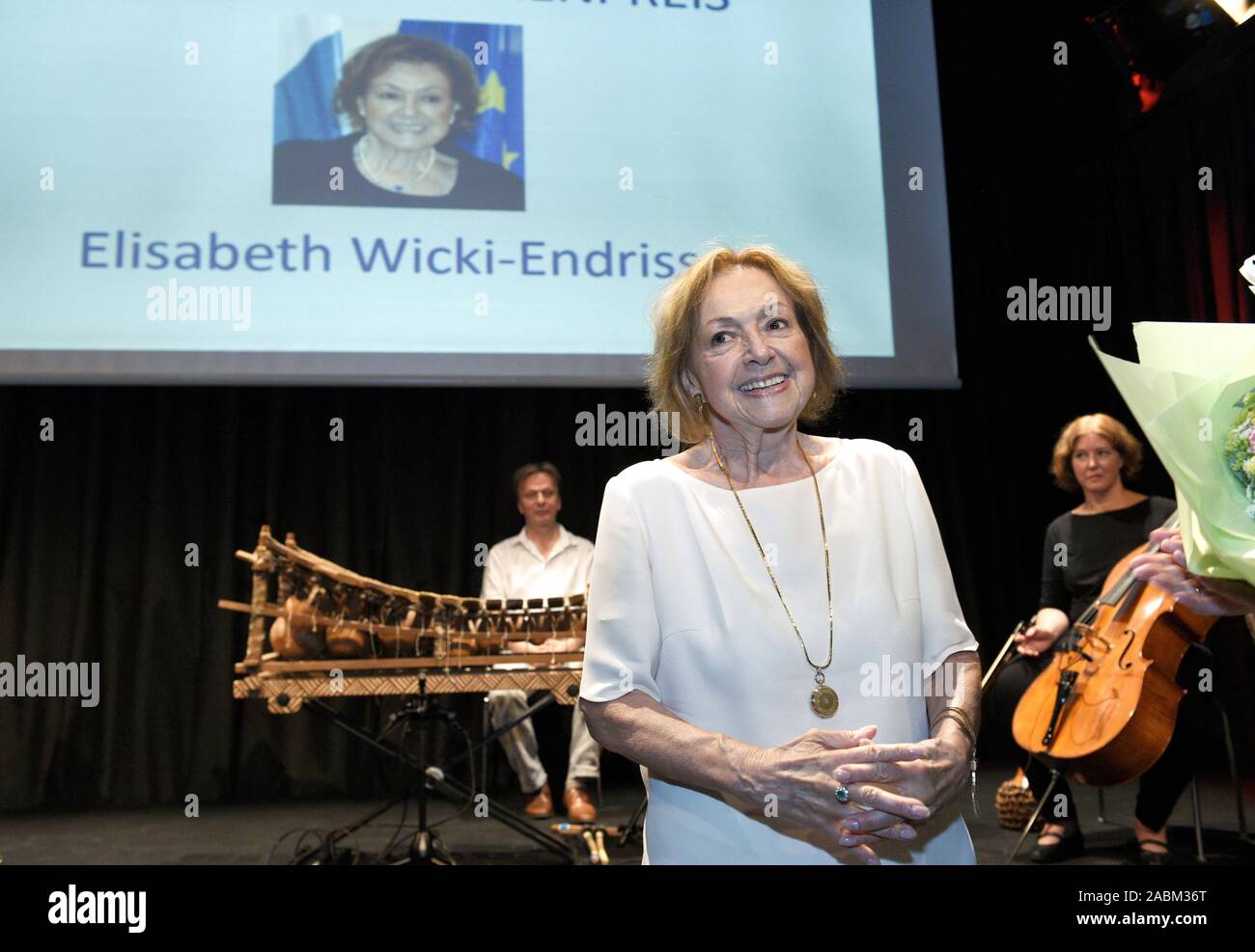 Elisabeth Wicki-Endriss reçoit le prix de l'avenir une Académie Interfilm pour l'ensemble de son œuvre en tant qu'actrice, activiste de la paix et de préservation du patrimoine filmique Bernhard Wicki au Festival du Film de Munich à Gasteig. [Traduction automatique] Banque D'Images