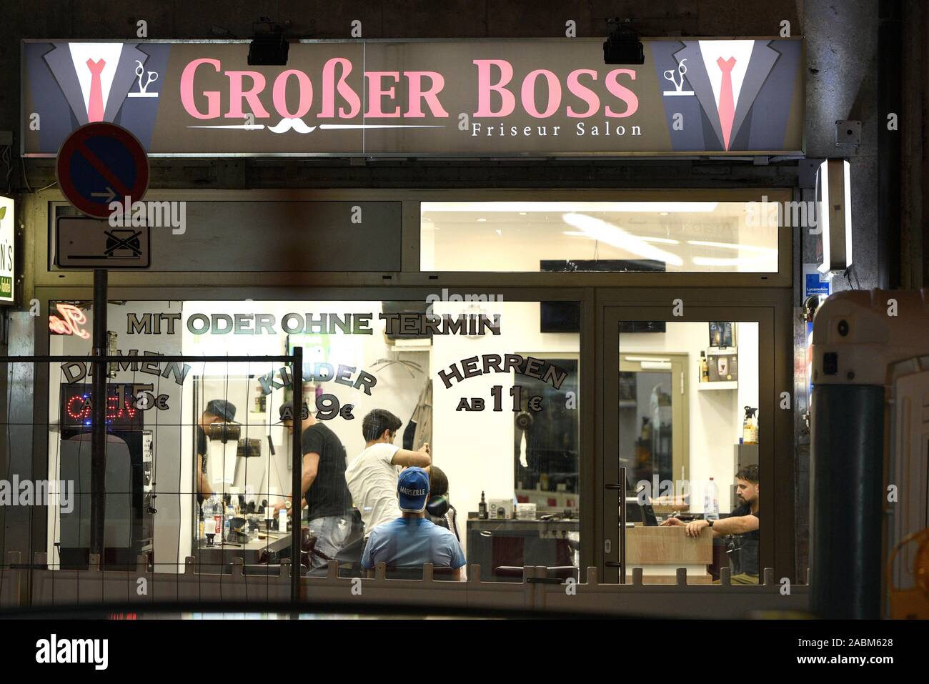 Hairdressers Shop Photos Hairdressers Shop Images Alamy