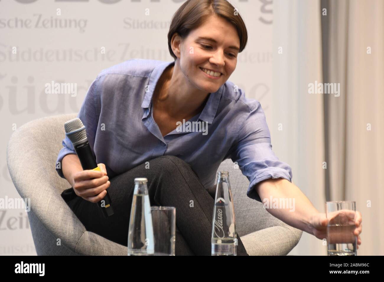 Nadja Schlüter lors de la nuit de la SZ auteurs dans l'Auditorium de Siemens sur le thème : 'Comment vendredi pour de futures est en train de changer la politique". [Traduction automatique] Banque D'Images