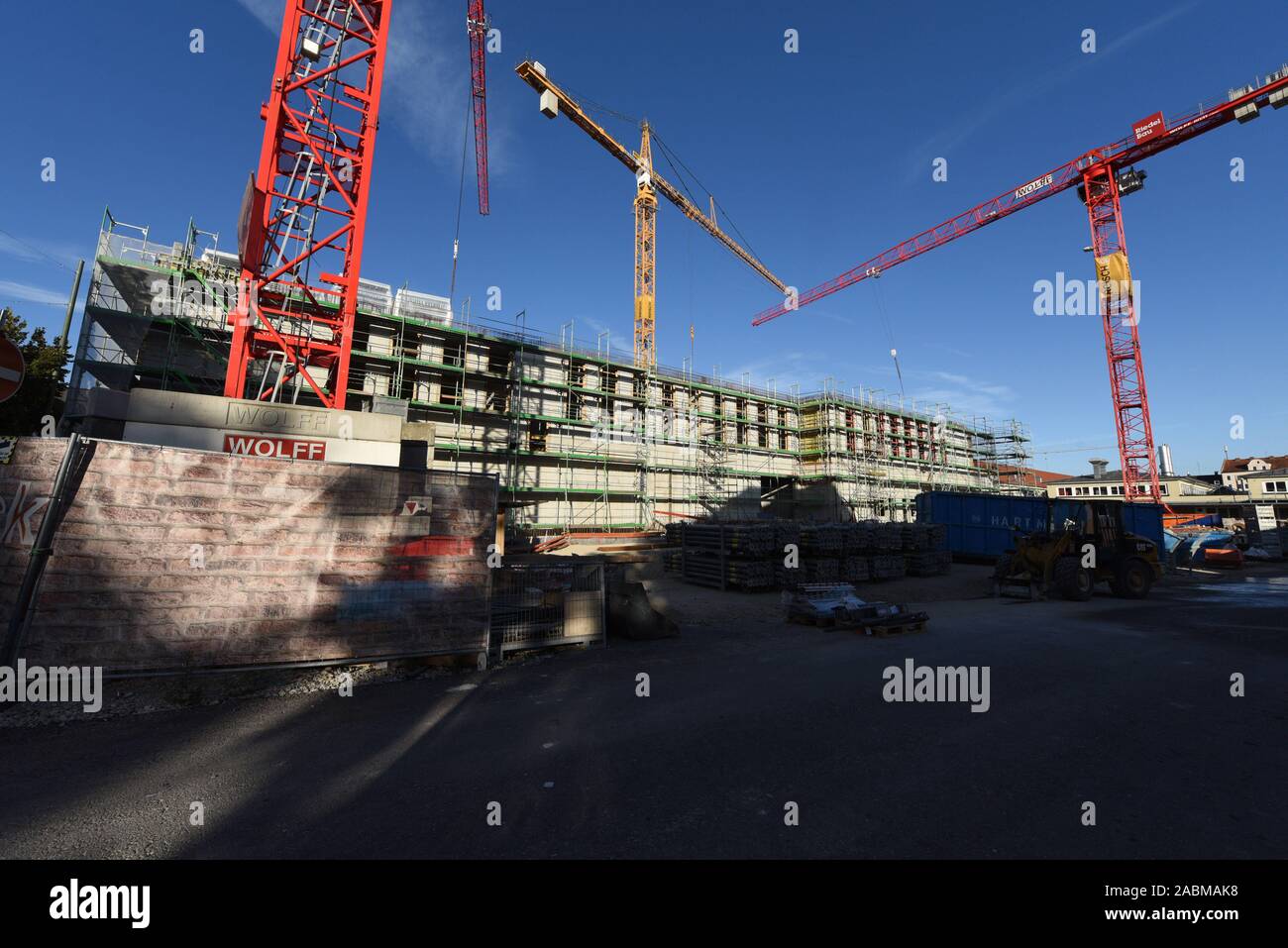 Site de construction pour le nouveau Munich dans le quartier de Volkstheater Anhaltisches Theater Dessau. [Traduction automatique] Banque D'Images