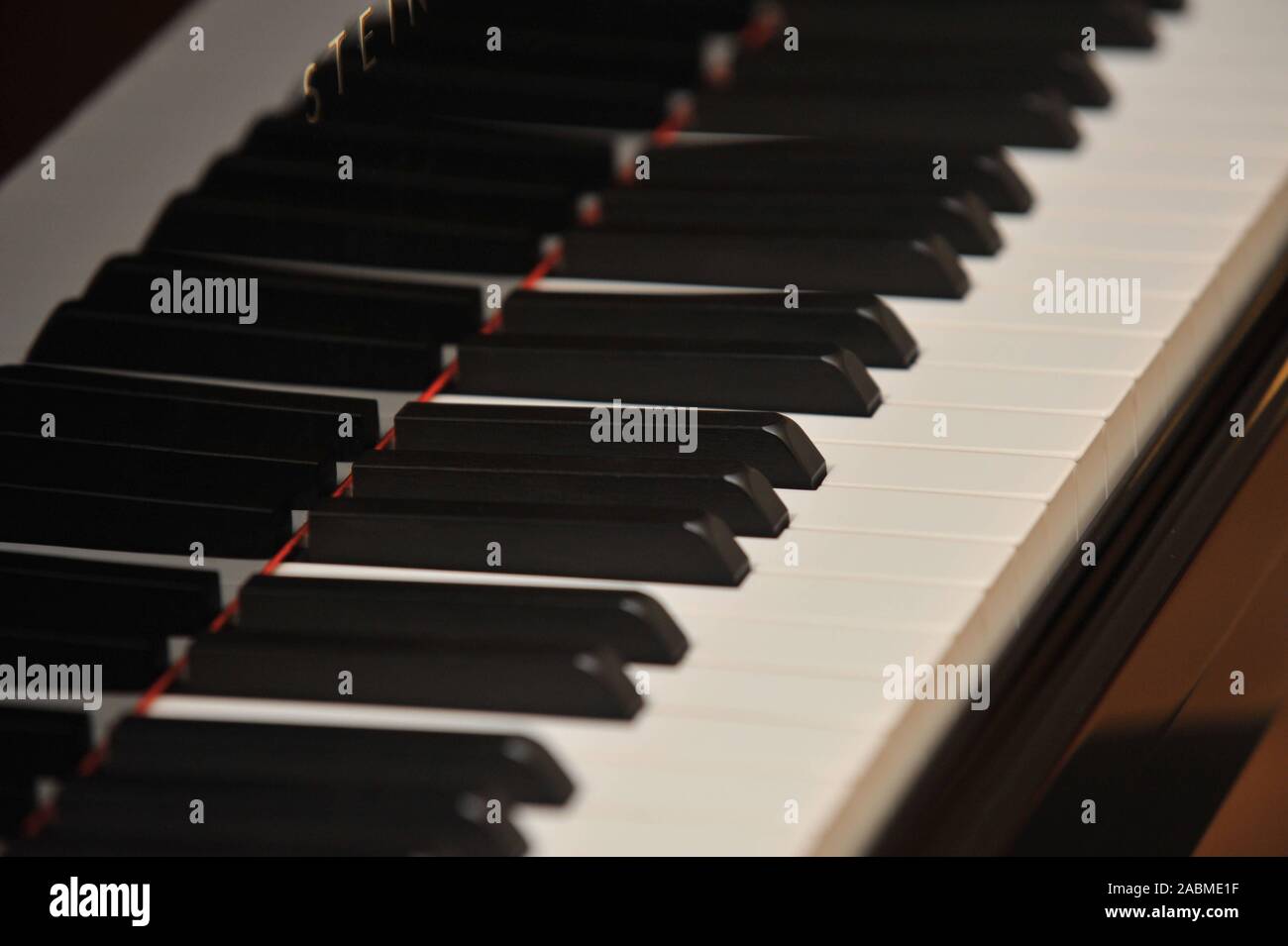 Touches d'un piano Steinway de et fils. [Traduction automatique] Photo  Stock - Alamy
