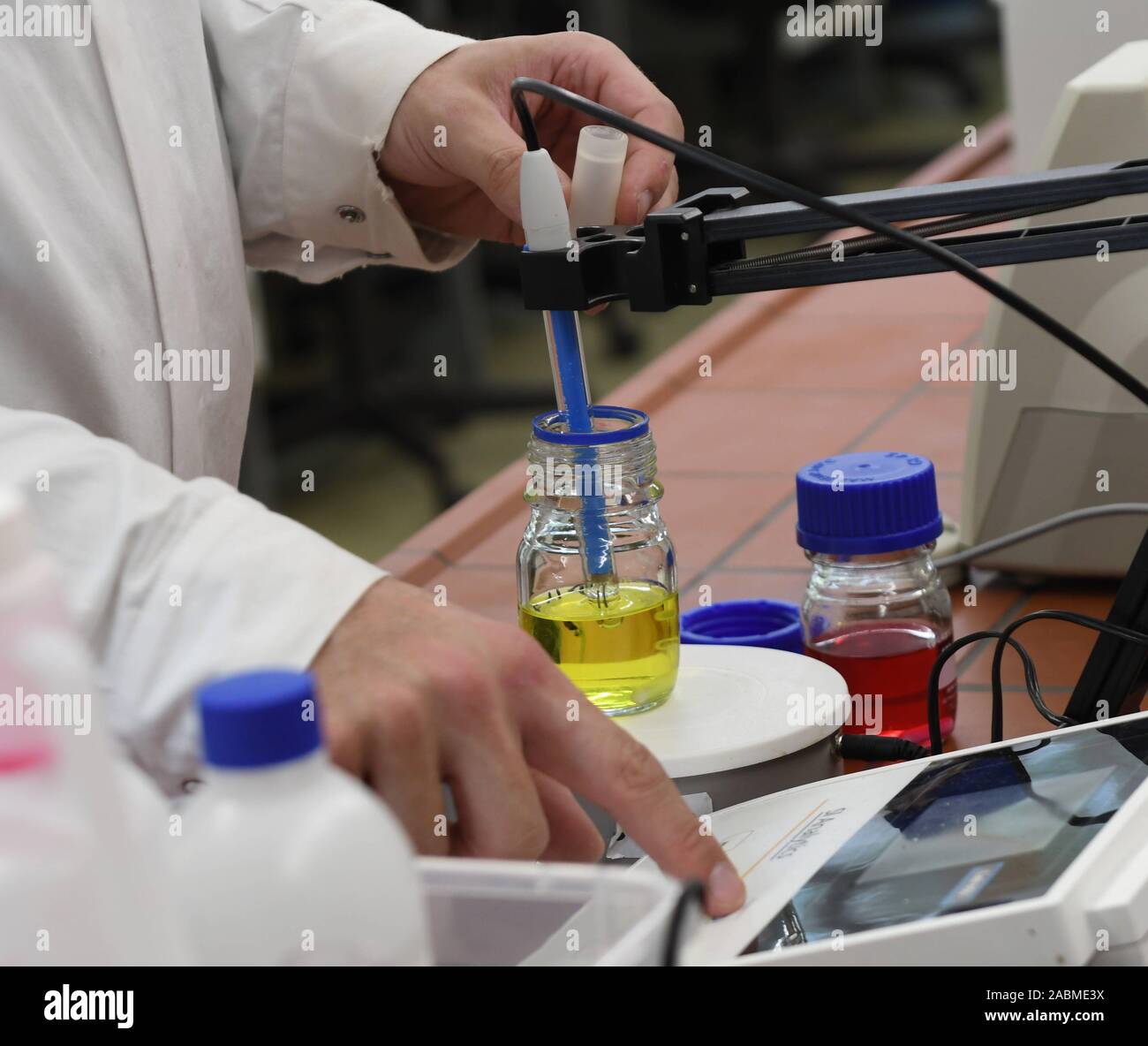 Brasserie, de laboratoire et d'embouteillage pour usage interne à l'Doemens Academy en brasserie et boissons La technologie sur Stefanusstraße à Gräfelfing. [Traduction automatique] Banque D'Images