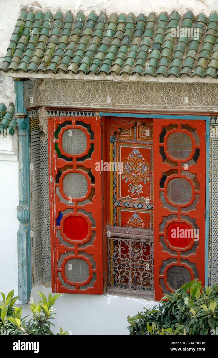 Fenêtre décorative au Palais El Mokri Palace ou Palais El Moqri (1906) Fès ou Fez Maroc Banque D'Images
