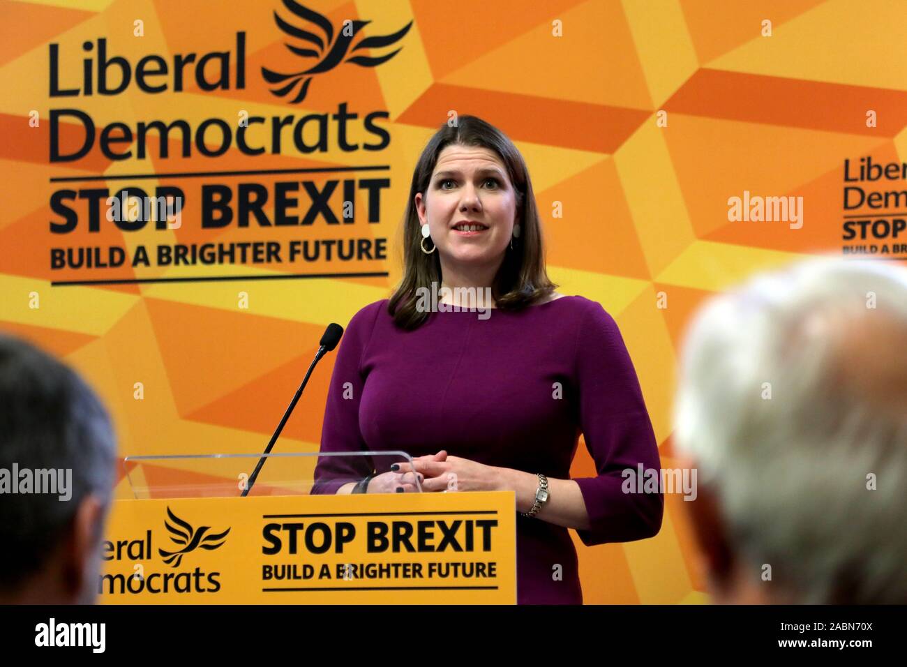 London / UK - 28 novembre 2019 : chef des démocrates libéraux Jo Swinson, Boris Johnson, attaques comme inapte à être premier ministre, lors d'un discours dans la campagne électorale britannique Banque D'Images