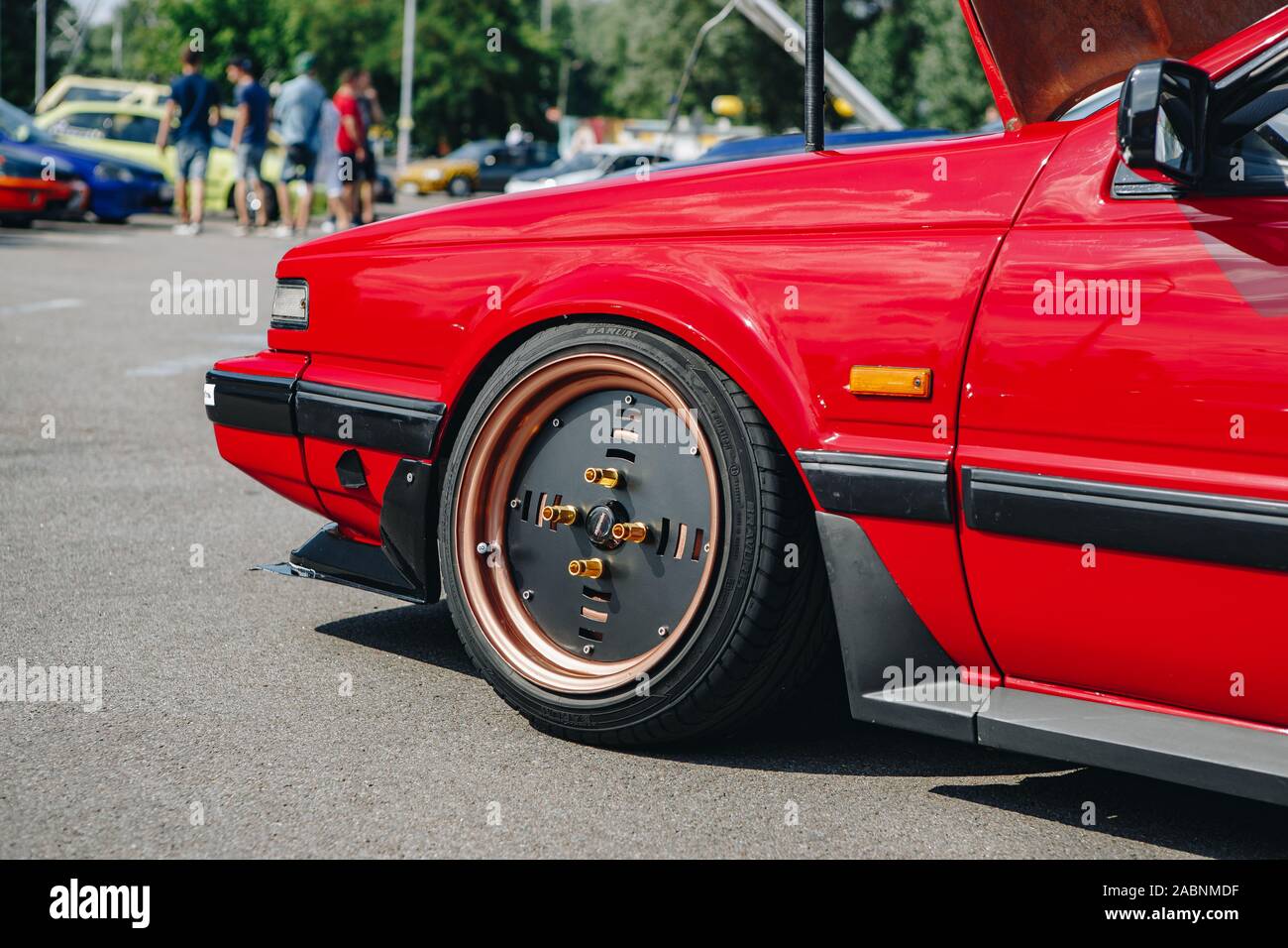 KYIV-28 juillet,2019 : Salon de l'auto JDM outdoor.écoute dérive japonais expo voitures en été.Modification retro Nissan Silvia S12 véhicule avec suspension abaissée et Banque D'Images