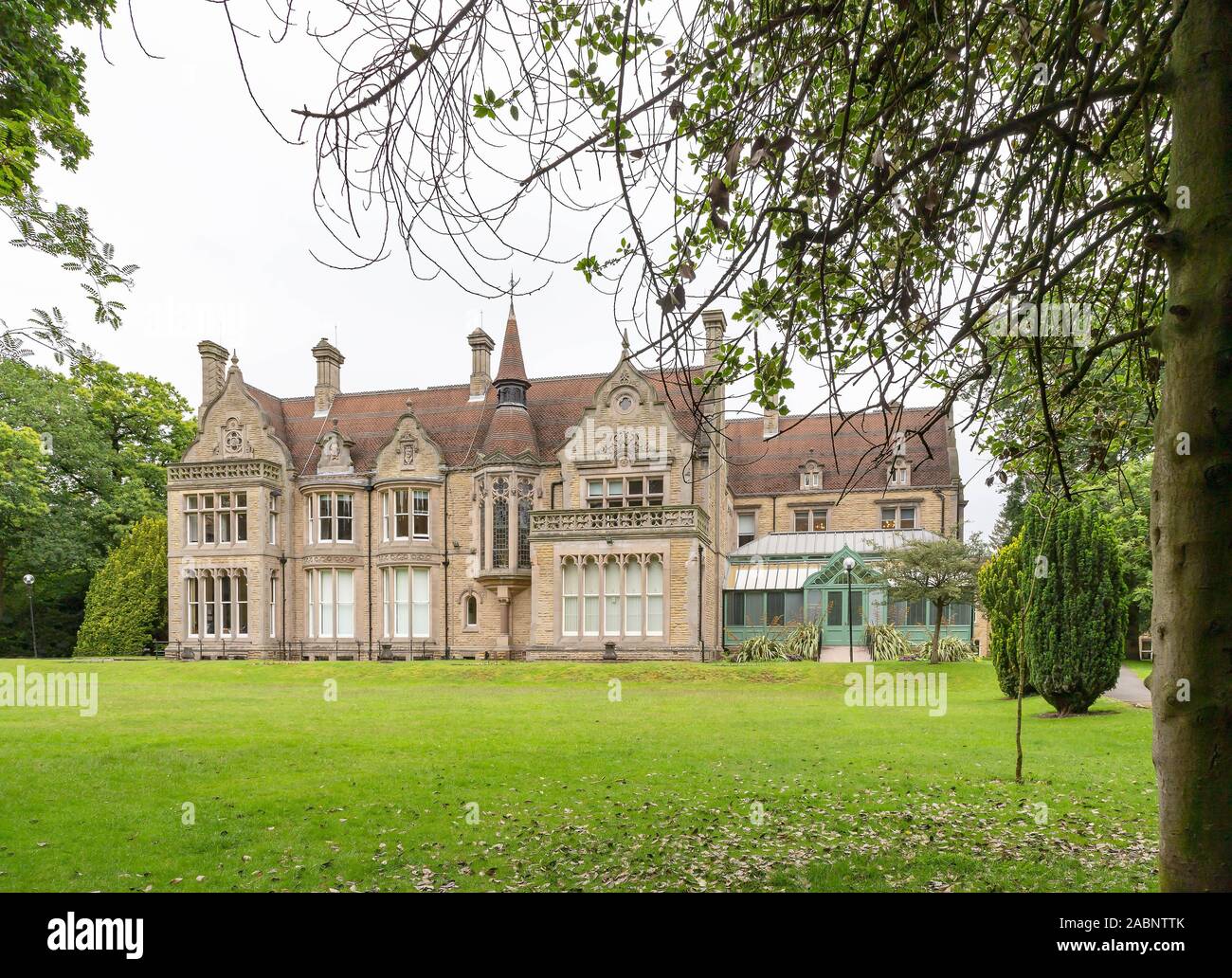 Avant de Denzell maison, maintenant les bureaux, dans les jardins et le Devisdale Denzell, Trafford, Greater Manchester Banque D'Images