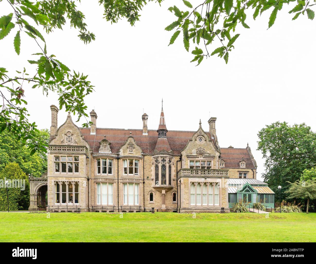 Avant de Denzell maison, maintenant les bureaux, dans les jardins et le Devisdale Denzell, Trafford, Greater Manchester Banque D'Images