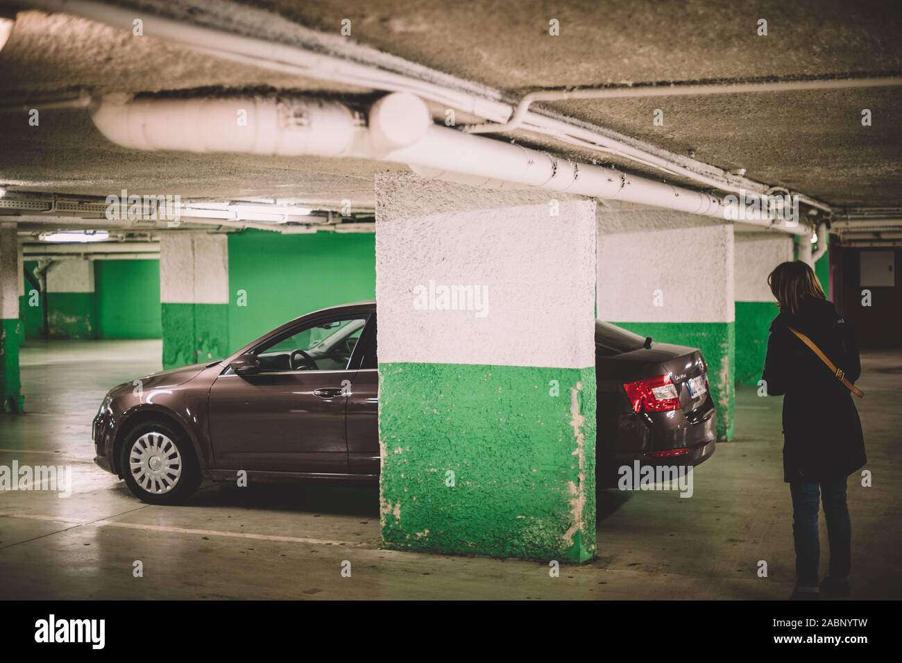 Strasbourg, France Dec 21, 2016 vue arrière du luxe Skoda Octavia voiture garée dans un