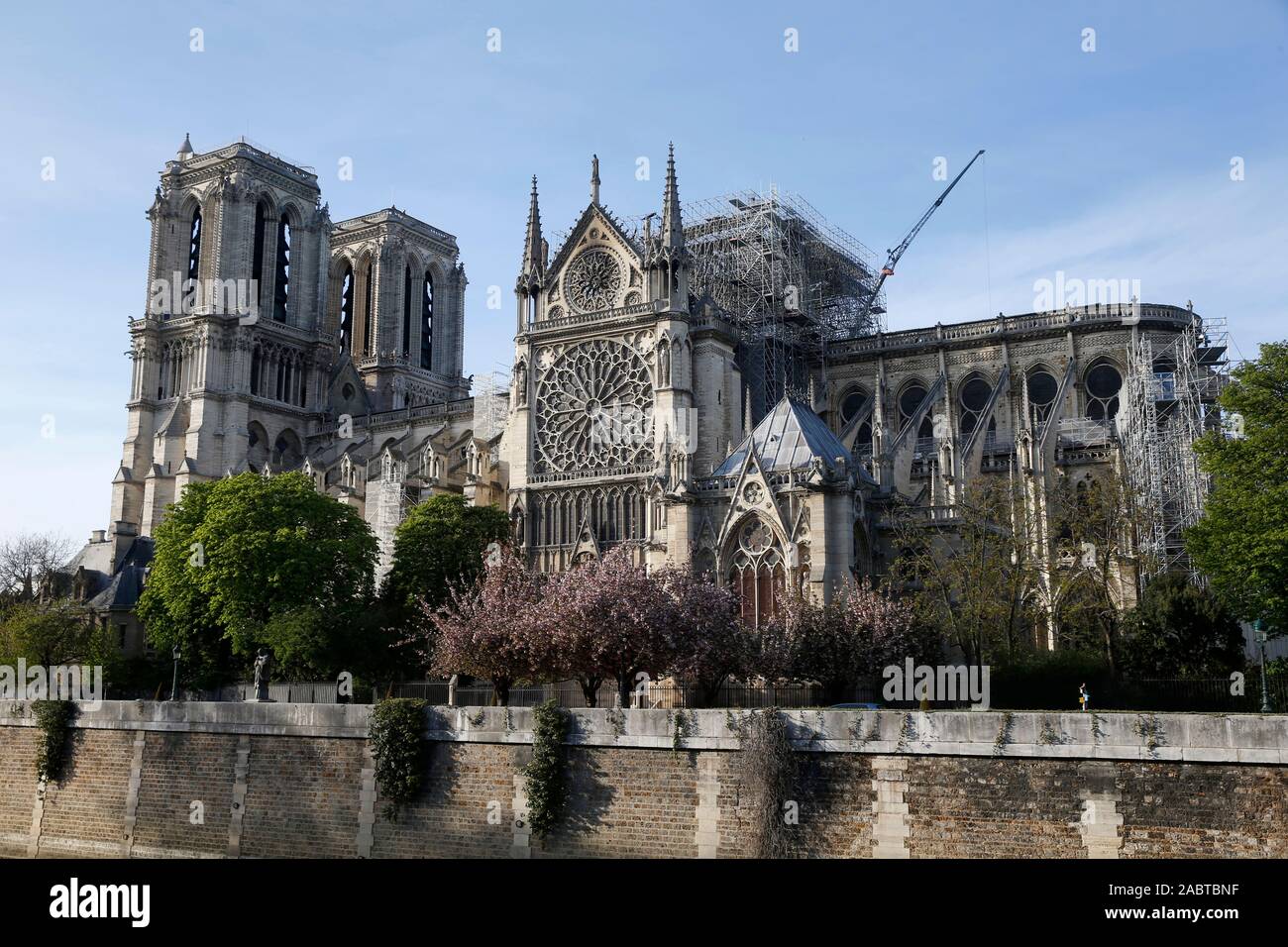 La cathédrale Notre Dame en réparation, Paris, France. Banque D'Images