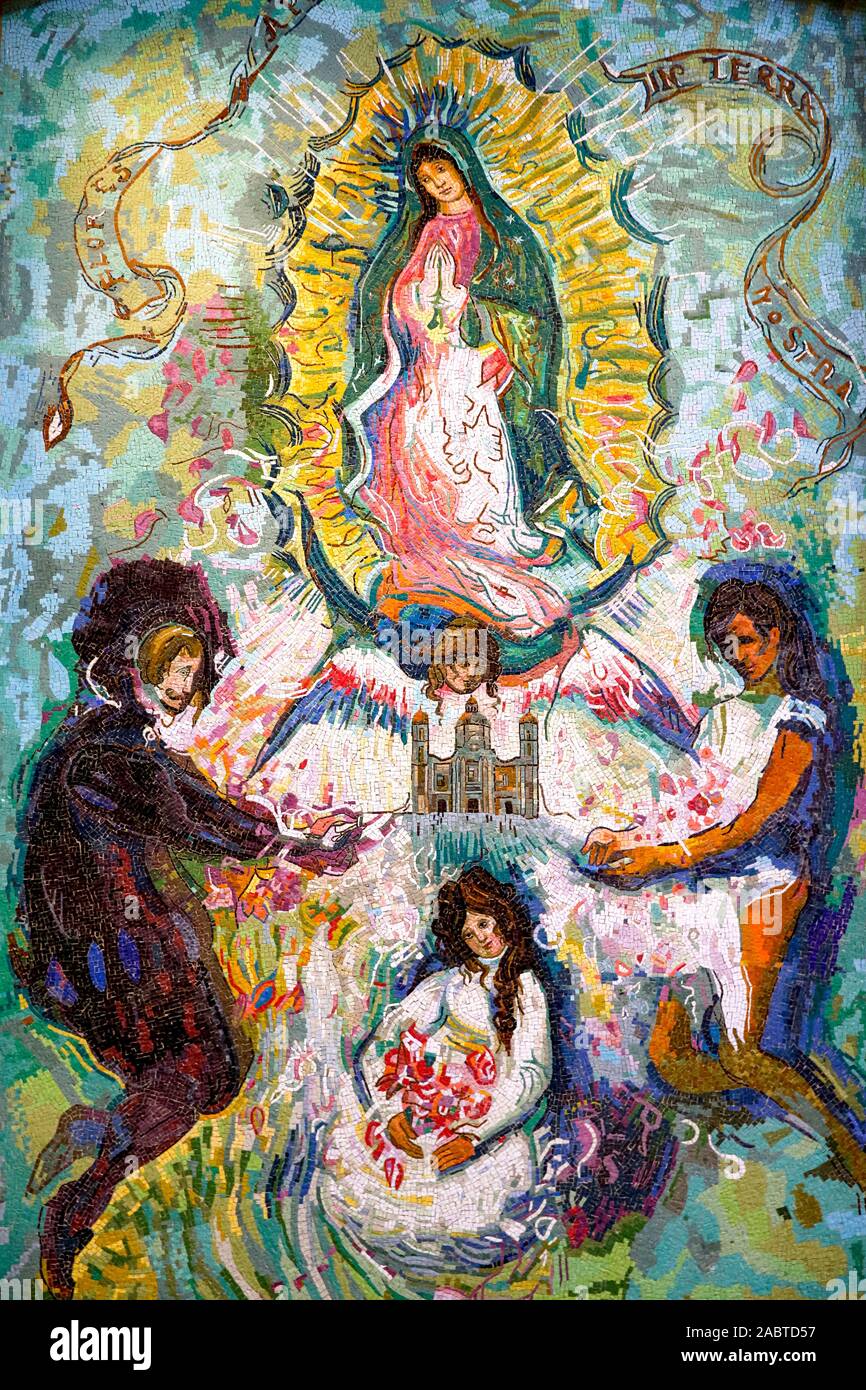 Peinture mexicaine dans l'annonciation basilique catholique romaine, Nazareth, Tibériade, Israël. Détail. Vierge de Guadalupe. Banque D'Images