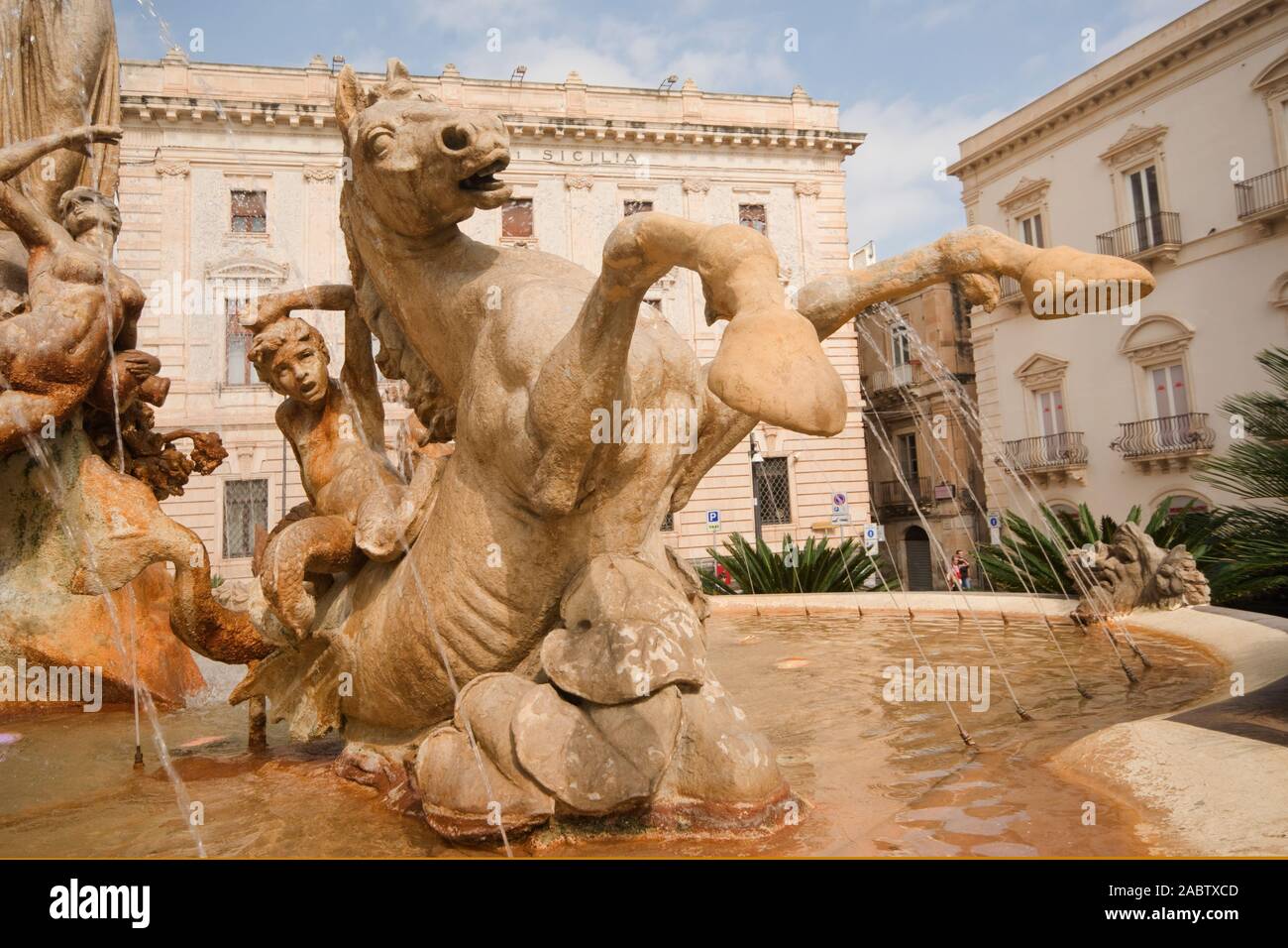 Italie, Sicile, Syracuse, Ortigia, Diana Fontaine, construit par Giulio Moschetti en 1907 Banque D'Images