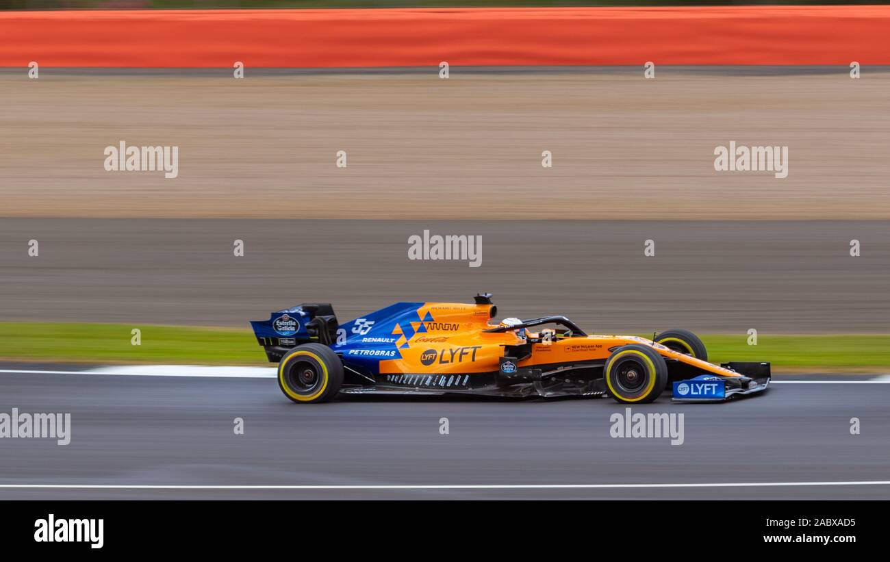 Carlos Sanz sur piste dans la McLaren MCL34, essais de vendredi. Grand Prix de Grande-Bretagne, Silverstone, 2019 Banque D'Images