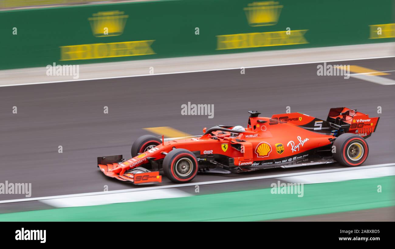 Sebastien Vettel sur la voie de l'Ferrar1 SF90, le vendredi de la pratique. Grand Prix de Grande-Bretagne, Silverstone, 2019 Banque D'Images