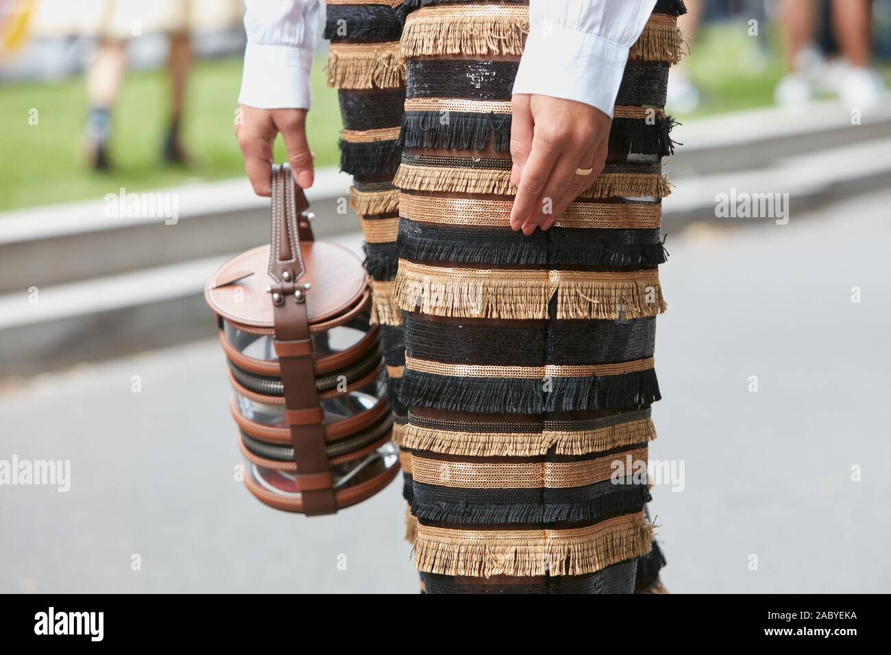 Pantalon transparent Banque de photographies et d'images à haute résolution  - Alamy