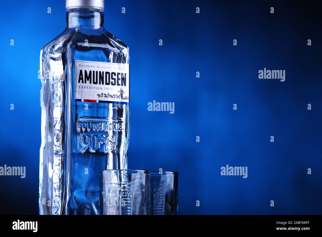 POZNAN, POL - Jan 24, 2019 : bouteille de vodka d'Amundsen, une marque de  vodka produite par Arcus ASA, la Norvège est plus grand producteur de vin  et d'alcool Photo Stock - Alamy