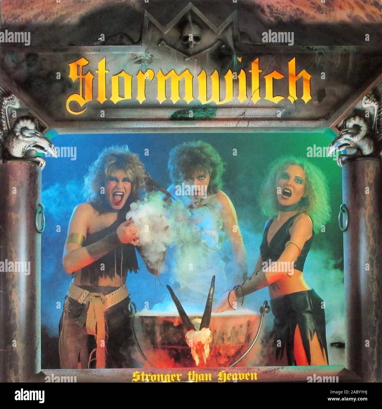 Stormwitch plus fort que le ciel - couverture de l'album vinyle vintage Banque D'Images