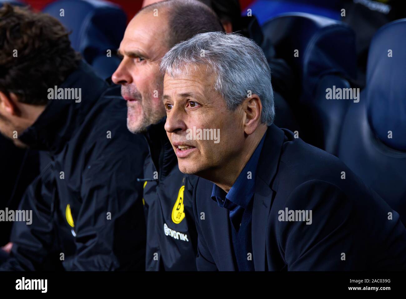 Barcelone - NOV 27 : l'entraîneur Lucien Favre au match de la Ligue des Champions entre le FC Barcelone et Borussia Dortmund au Camp Nou sur Novembe Banque D'Images