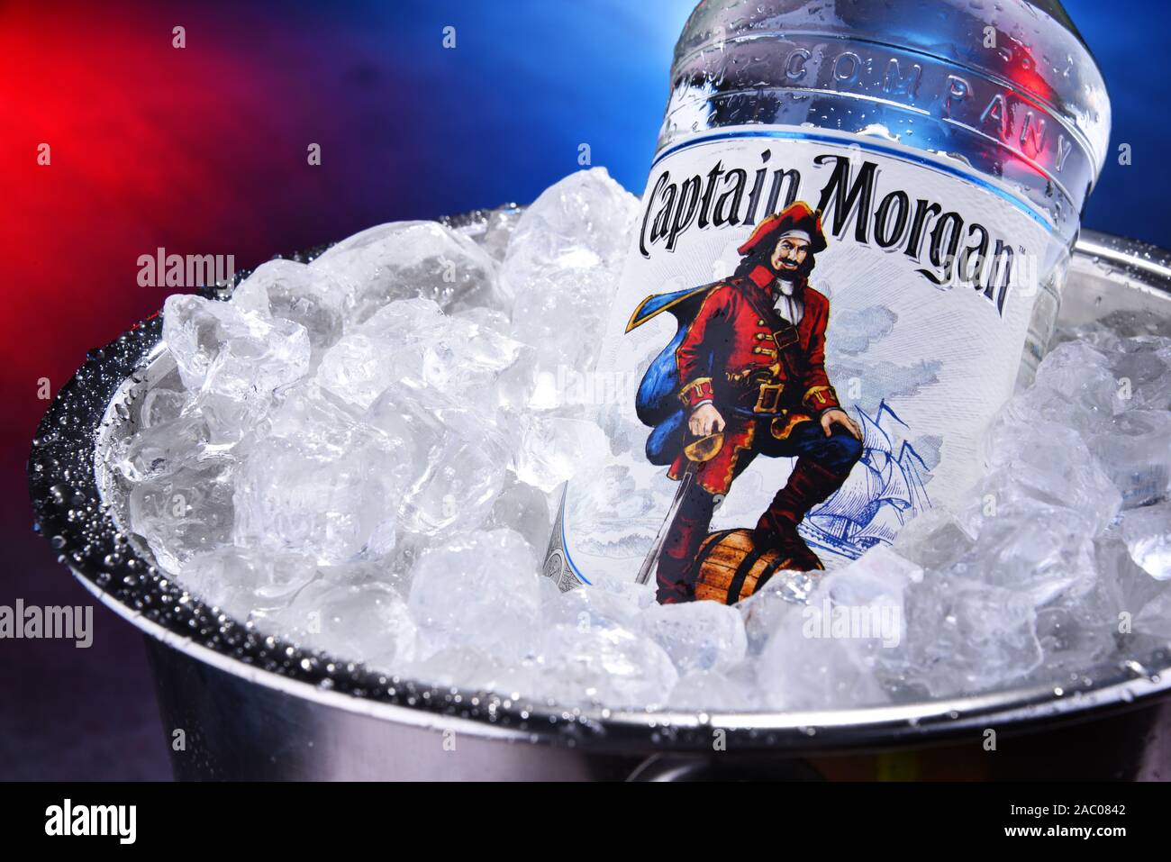 POZNAN, POL - SEP 5, 2019 : Bouteille de Captain Morgan, une marque de rhum sur l'origine des îles Vierges américaines et maintenant produite par Diageo, beve alcoolique britannique Banque D'Images