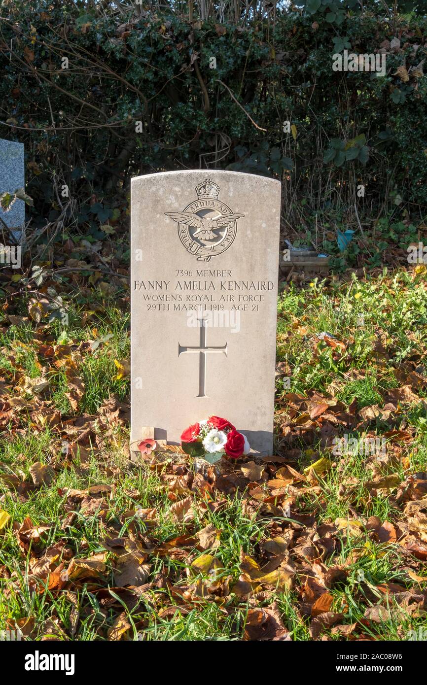 Tombe du Commonwealth de Fanny Amelia Kennaird est mort, 1919, Women's Royal Air Force. Banque D'Images