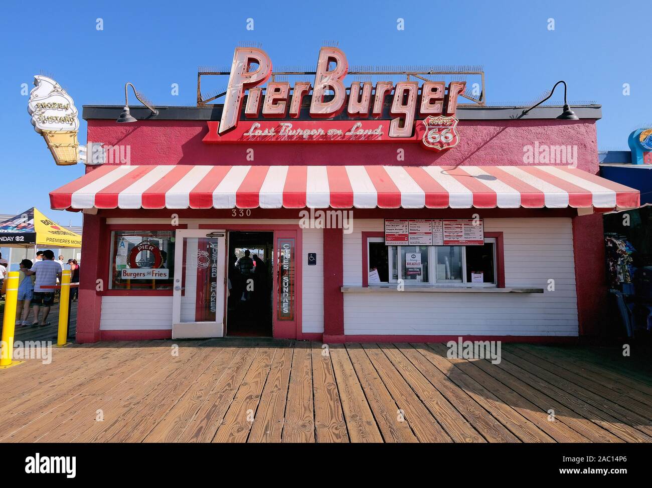 Snack-bar Burger, la jetée de Santa Monica, Santa Monica, Californie, USA Banque D'Images