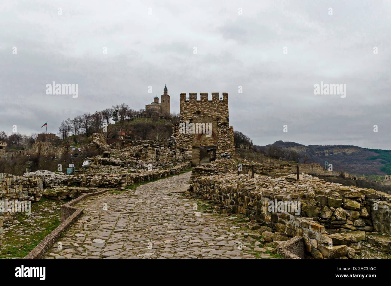 L'entrée principale et de la forteresse de tsarevets, Bastion médiéval situé sur une colline avec le même nom dans la région de Veliko Tarnovo, l'ancienne capitale de la Bulgarie, Banque D'Images