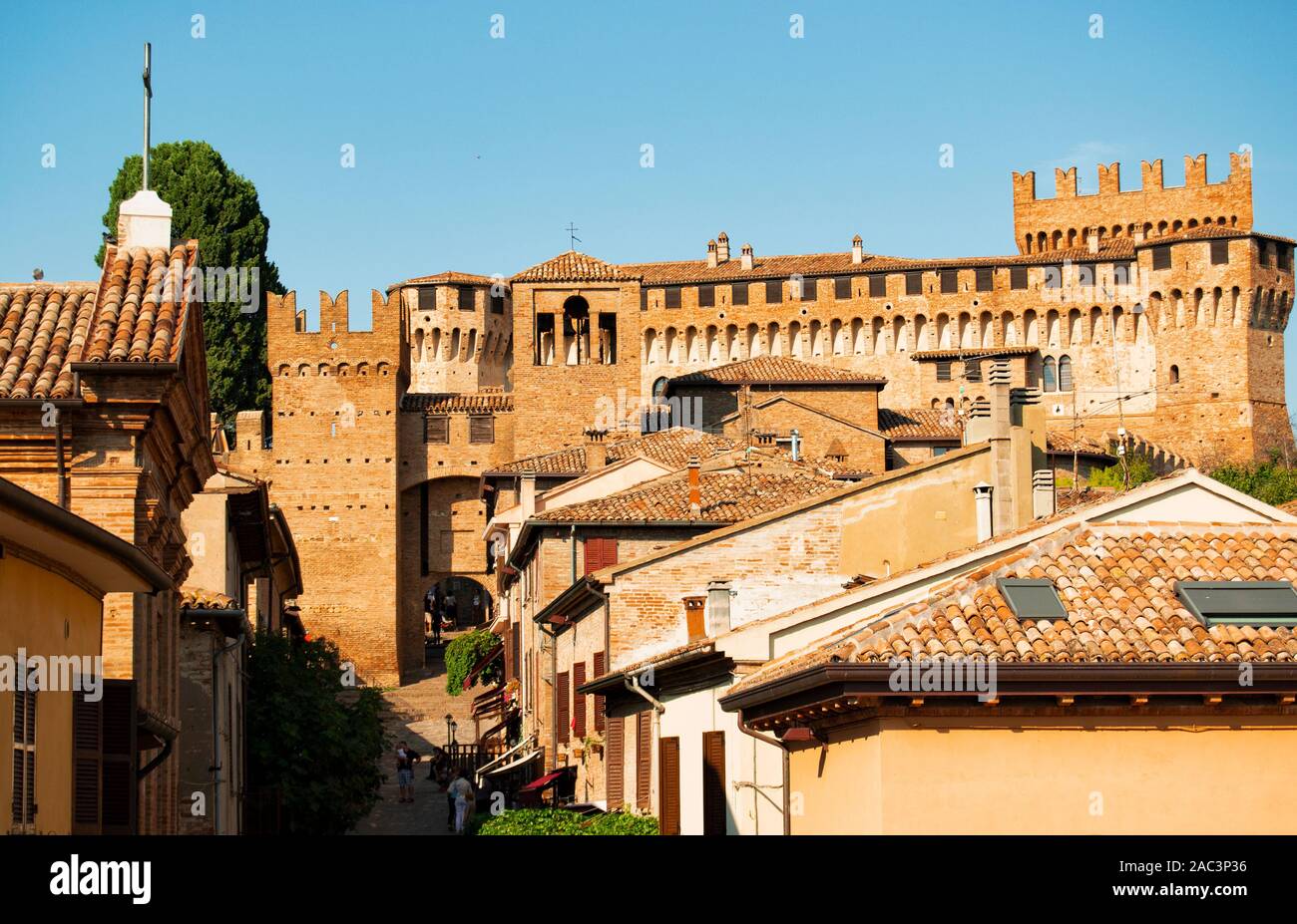 Forteresse de Gradara, village historique medioeval en italien région des Marches. Gradara est l'emplacement de l'épisode de Paolo et Francesca décrit b Banque D'Images