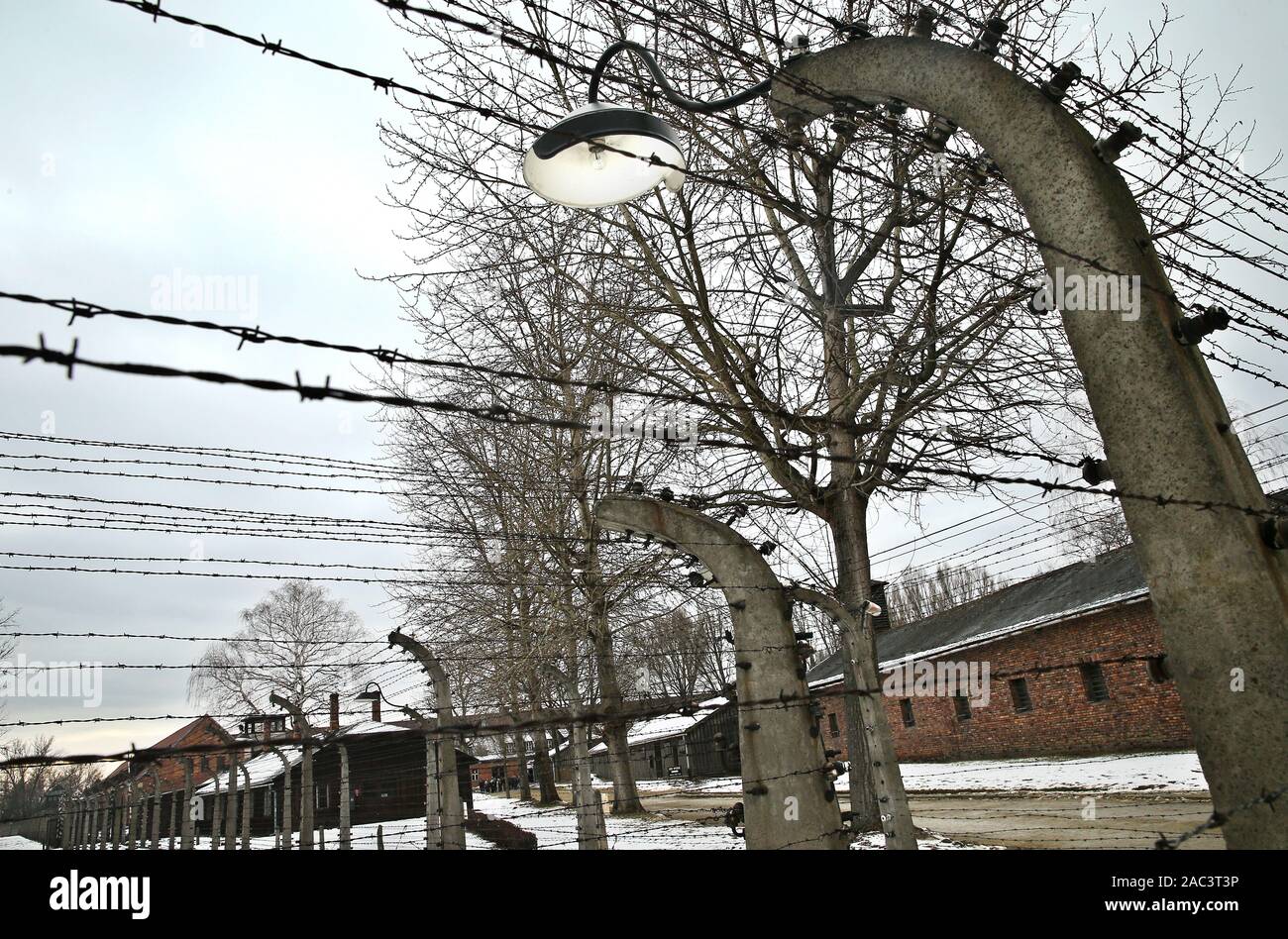 Vue sur l'ancienne Nazi-German camp de concentration et d'extermination d'Auschwitz. Dans deux mois, le 75e anniversaire de la libération d'Auschwitz. La plus grande concentration et d'extermination nazi d'Auschwitz-Birkenau KL camp a été libéré par l'Armée rouge le 27 janvier 1945. Banque D'Images